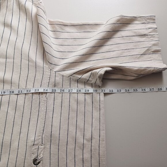 In every story Open Front Striped Overlay Top - Picture 10 of 14